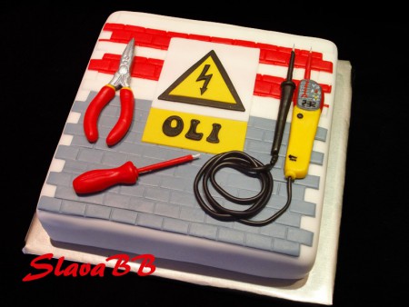 Torta "Pre malého elektrikára Oliho - Cake for electrician "  cesto: čokoládové plnka: čokoládová váha: 1,8 kg